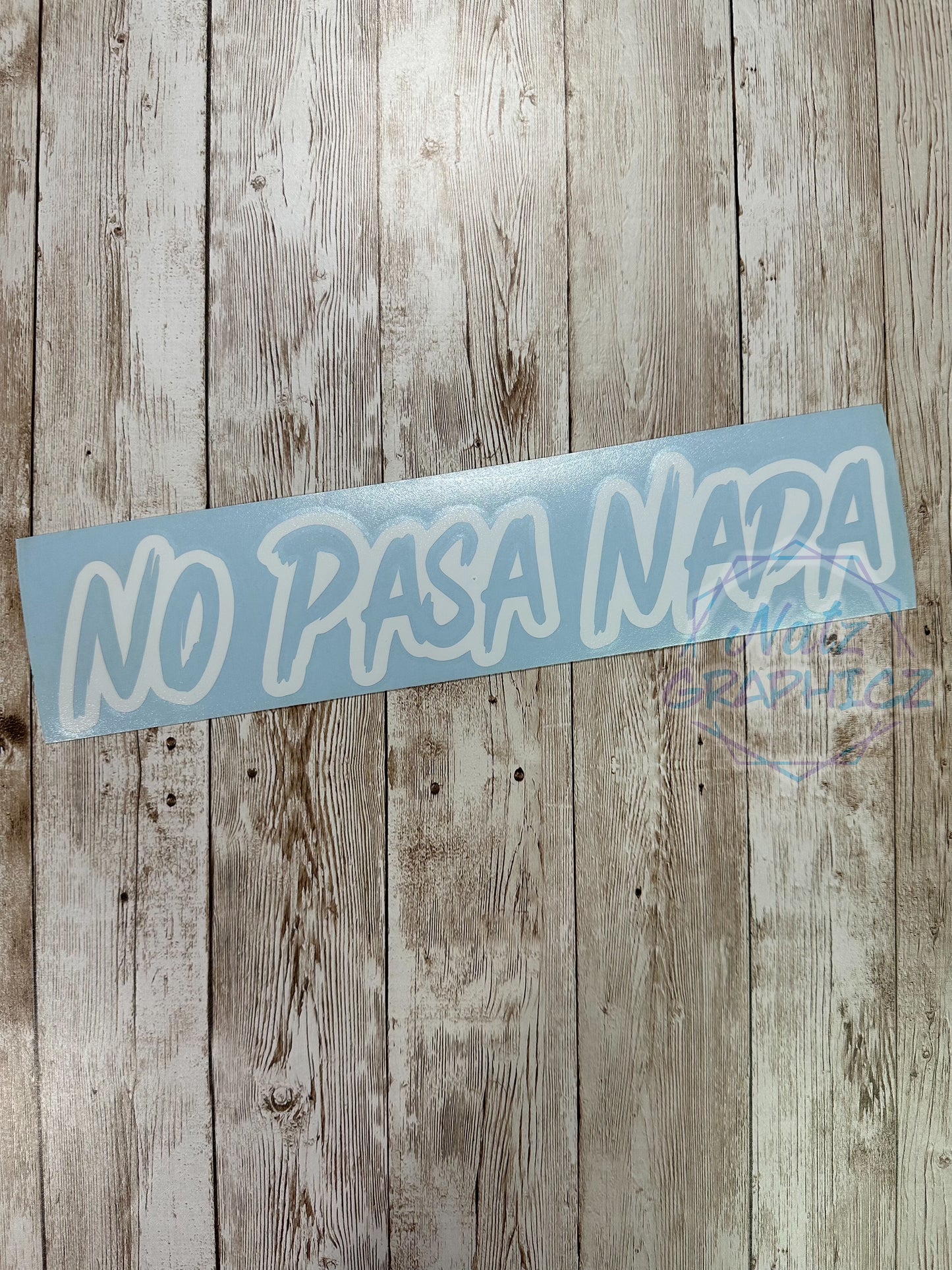 No Pasa Nada Outline